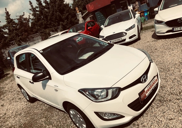 Hyundai i20 cena 23900 przebieg: 158000, rok produkcji 2014 z Supraśl małe 301